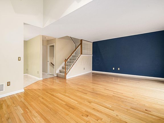 5th image of 617 Olentangy Woods Dr