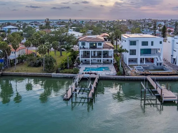 15805 Redington Dr, Redington Beach, FL 33708