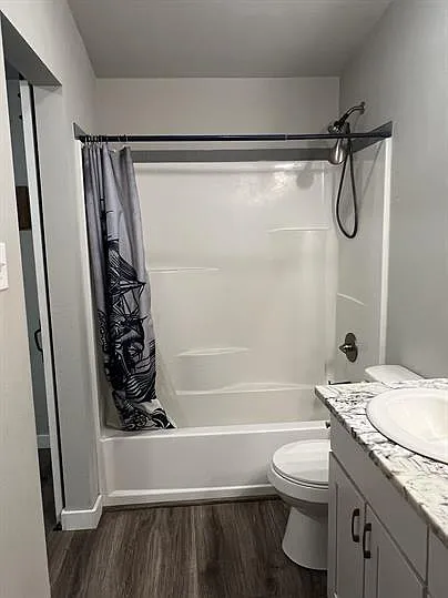 290 Carefree Ln — Photo 2