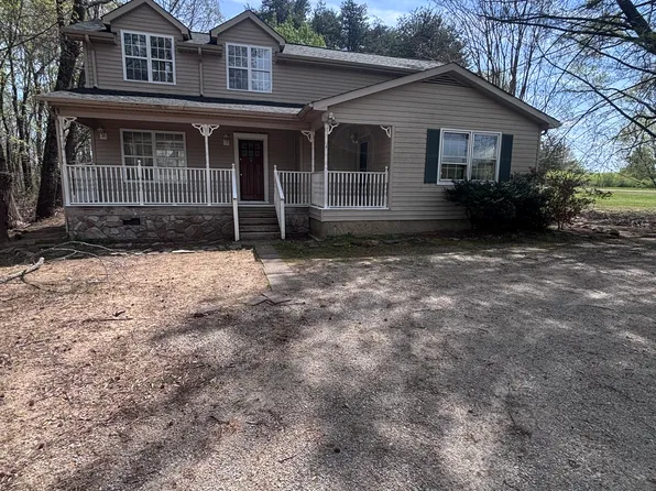 2713 R And L Smith Dr, Danville, VA 24540