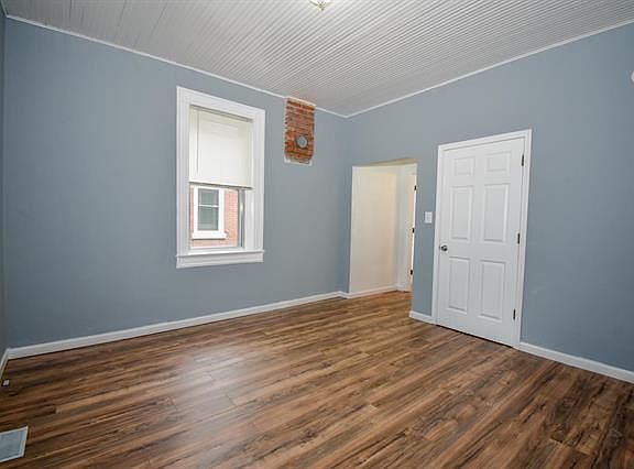 3rd image of 1405 Cypress St