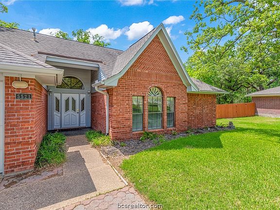 3rd image of 5521 Somerford Ln