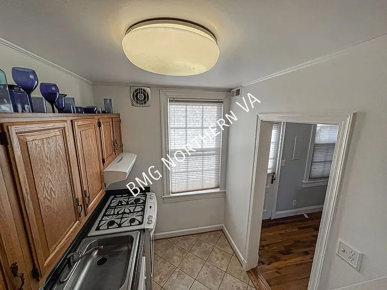 1400 S Edgewood St #520 — Photo 12