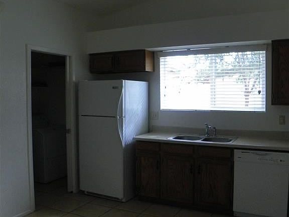 5th image of 5135 E Evergreen St Unit 1247