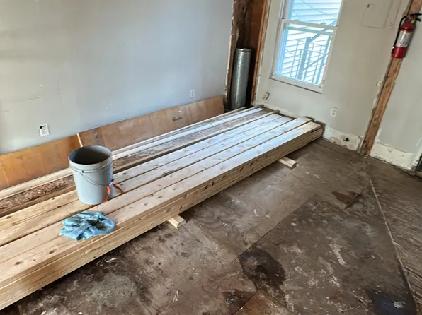 289 D St #2, South Boston, MA 02127