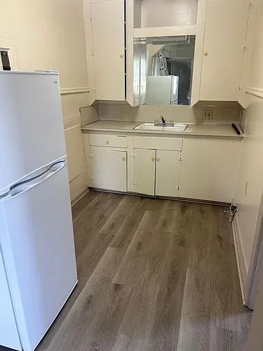 328 Pine Ave Photo 1