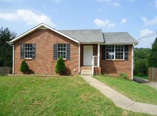 702 Green Valley Ct, Clarksville, TN 37042