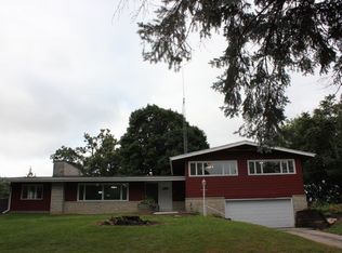 401 Oakwood Dr, Morrison, IL 61270