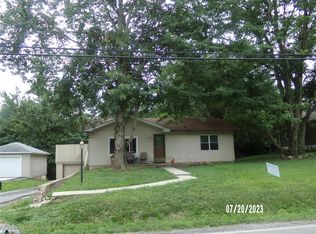 442 Hollywood Heights Rd, Caseyville, IL 62232
