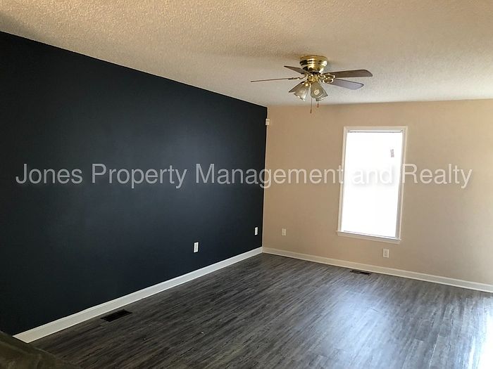 2nd image of 801 Grove St