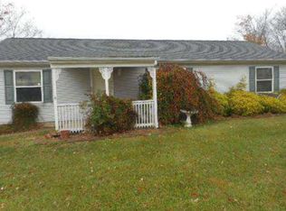 214 Sunset Dr, Aurora, IN 47001