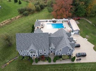 5 Town Farm Rd, Hampden, ME 04444