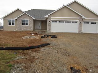 3821 Cooper Ct, Green Bay, WI 54313