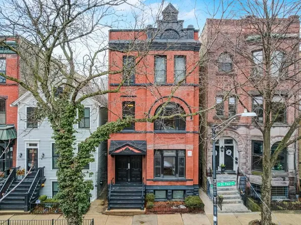 224 W Saint Paul Ave APT 2, Chicago, IL 60614