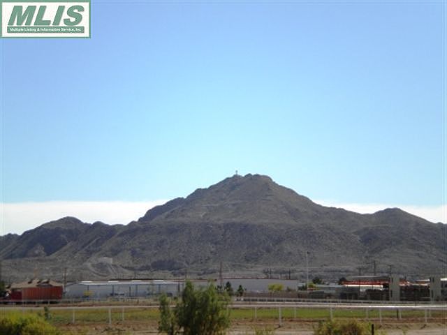 2nd image of 2057 Boy Scout Ln