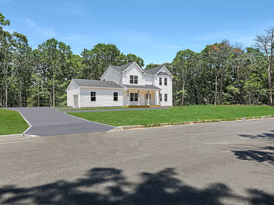 93 South St, Manorville, NY 11949 Zillow