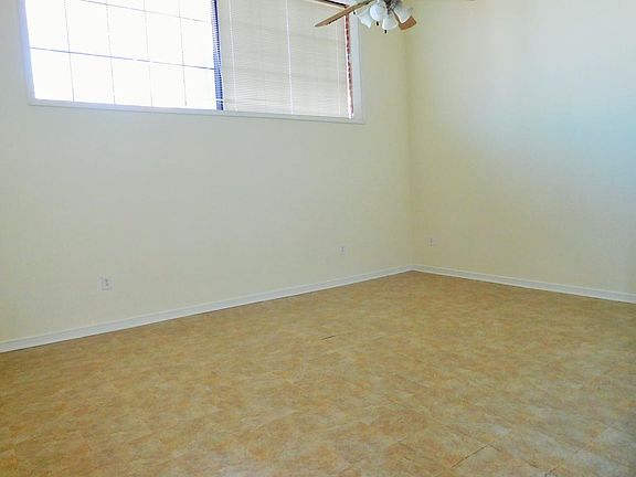 5th image of 1716 Summit Ave Unit 5