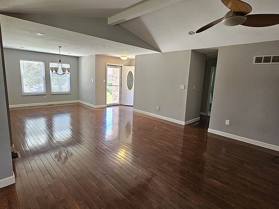 4th image of 8703 Fatima Dr
