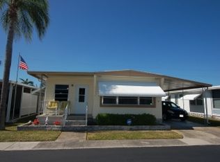 76 Redwood Ln N, Largo, FL 33770