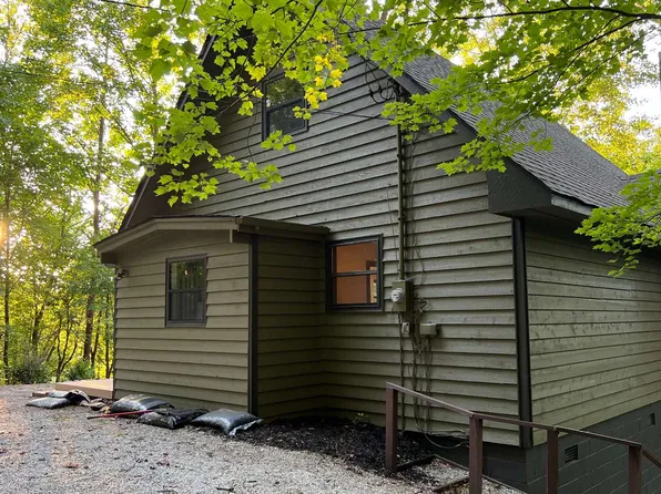 40 Chickadee Ln, Andrews, NC 28901