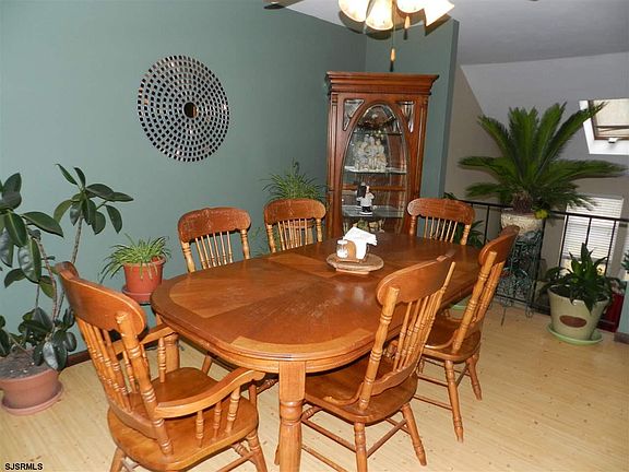 5th image of 200 Briarwood Ln