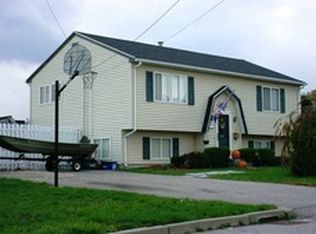 26 Longbow Dr, West Warwick, RI 02893