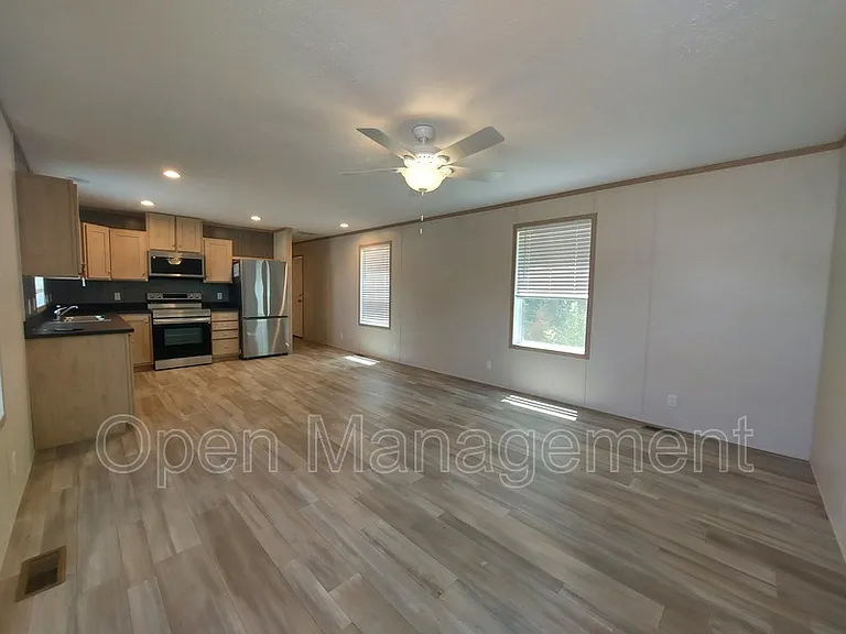 7534 W US Highway 60 #111 — Photo 5