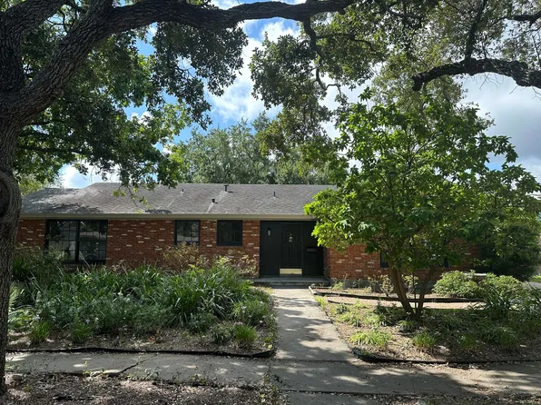 929 Barracuda Pl, Corpus Christi, TX 78411