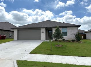 1819 Boxwood Dr, Sherman, TX 75092