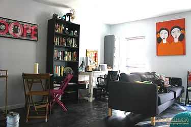 Rented by aptsandlofts.com