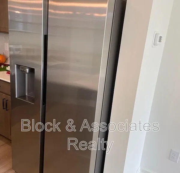 2040 Oakdale Dr — Photo 5