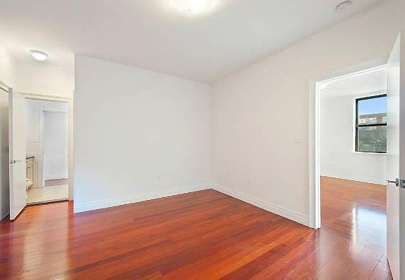2nd image of 611 W 137th St #37
