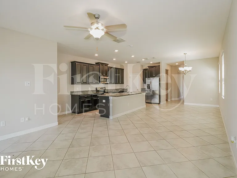 9835 Ivory Dr — Photo 2