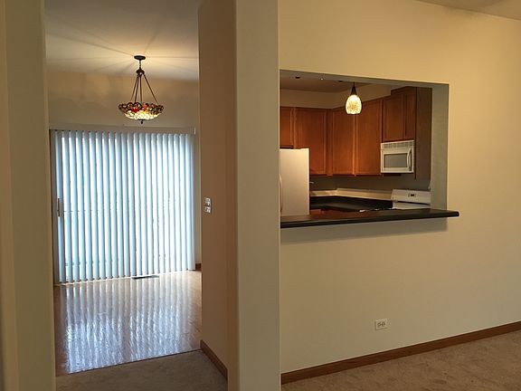 Pass-thru to Dining Room really opens the space