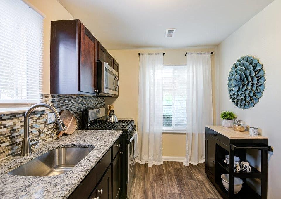 Fox Run Apartments and Townhomes 900 Woodchuck Pl Bear DE Zillow