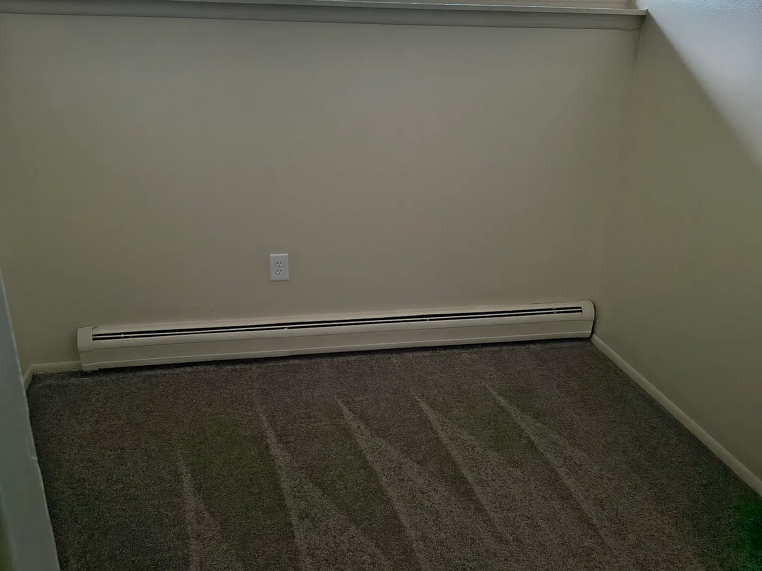 3 bed, 972 sqft, $1,225 — Photo 3