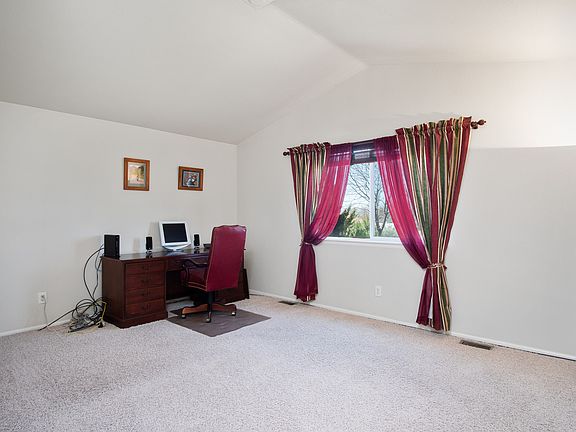 5th image of 3479 Grove St