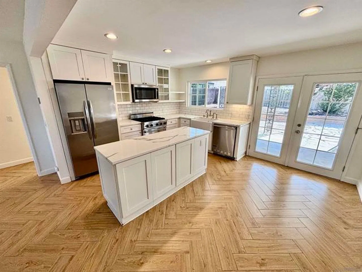 Beautifully updated 3 Bedroom/ 2 Bath Home in the heart of La Mesa — Photo 3