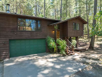323 Brooke Ln, Grants Pass, OR, 97527