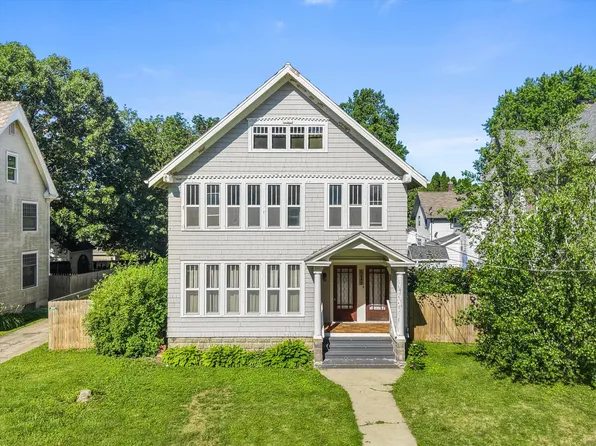 515 N Hennepin Ave, Dixon, IL 61021