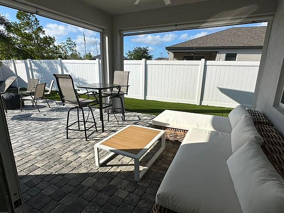 4th image of 2755 Neverland Dr