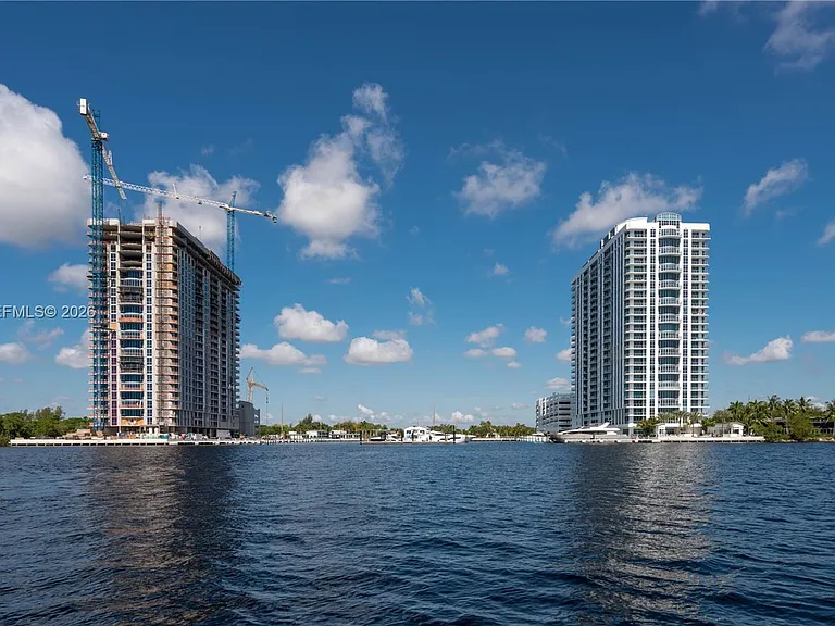 17301 Biscayne Blvd #1008 — Photo 45