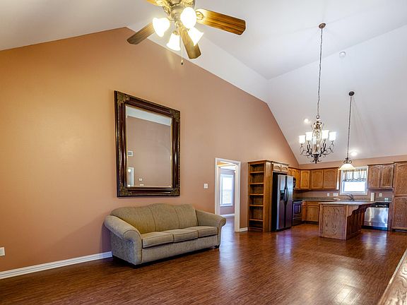 3rd image of 134 Orleans Pl