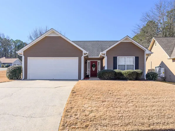 125 Saint Charles Dr, Helena, AL 35080