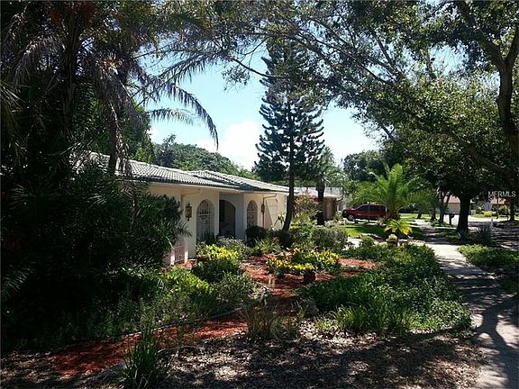 2nd image of 601 Ivey Ln