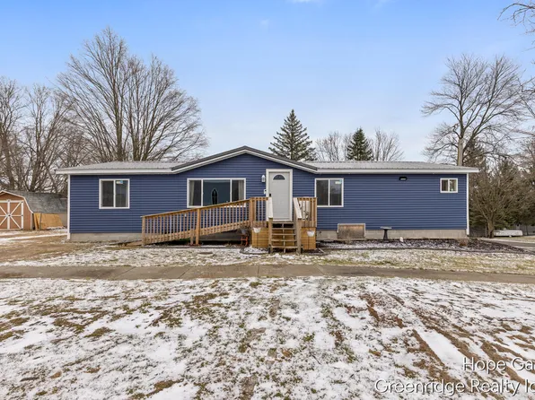 402 Liberty St, Muir, MI 48860