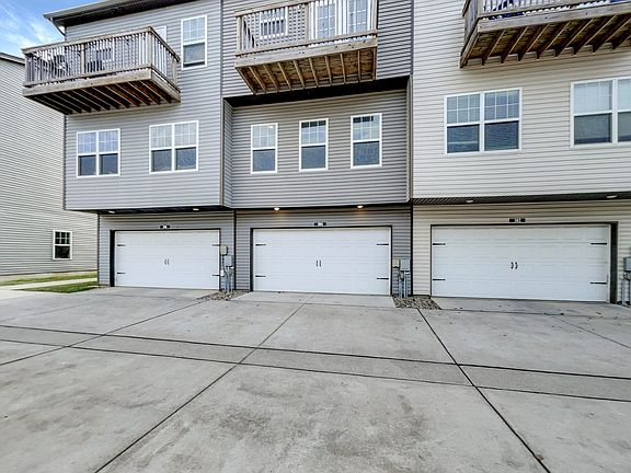 2nd image of 304 Negri Ct NE