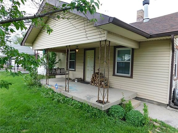 4th image of 1415 Lindley Ave