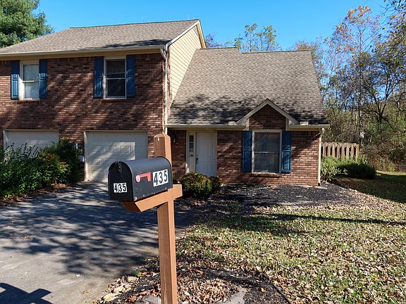 2nd image of 435 Eagle Brook Dr #1
