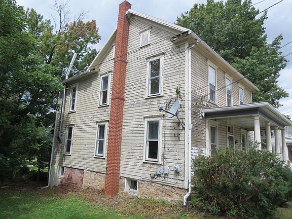 2nd image of 134 Grant St